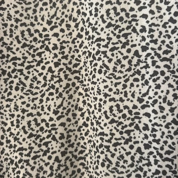 Sienna Sky Black and White Speckled Tie-Front Blouse - Picture 3 of 12